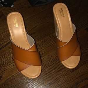 Brown wedges